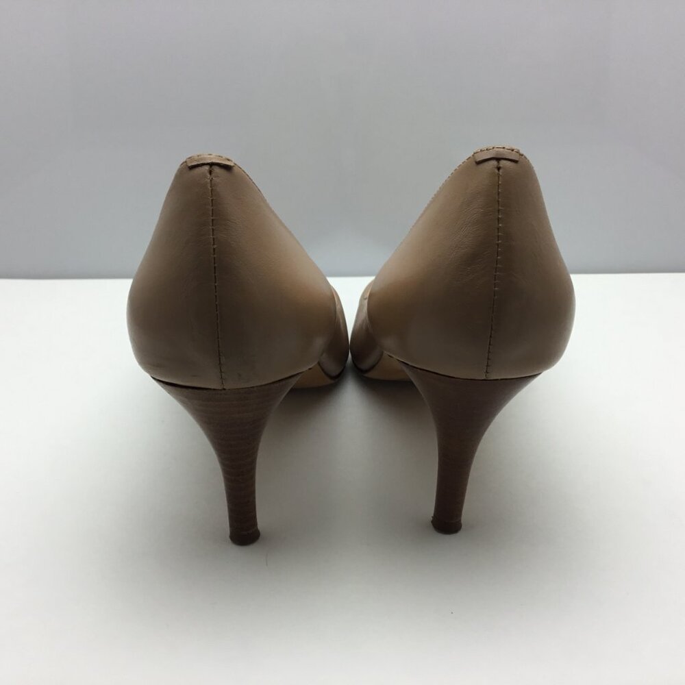 Michael Kors Beige 2.5 Inch Heels Size 8M - Picture 2 of 7